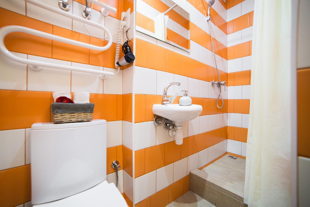 Mini Economy Apartments- Filatova 10 Львов Экстерьер фото